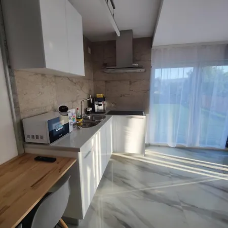 Luxus Cluj Airport Apartments Exterior photo